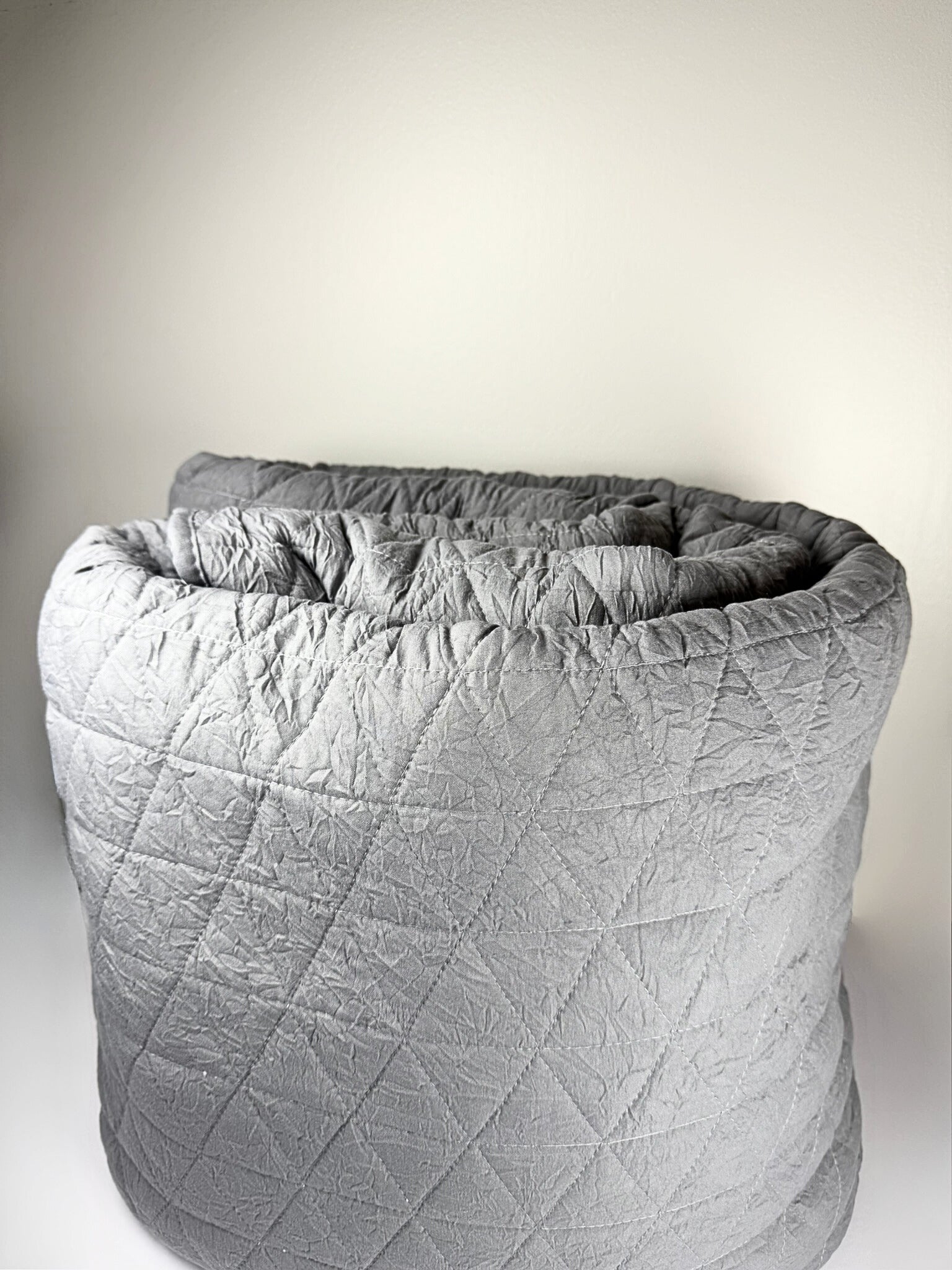 Cubre Cama Quilt Gris Sherpa Gris Perla - Rombos