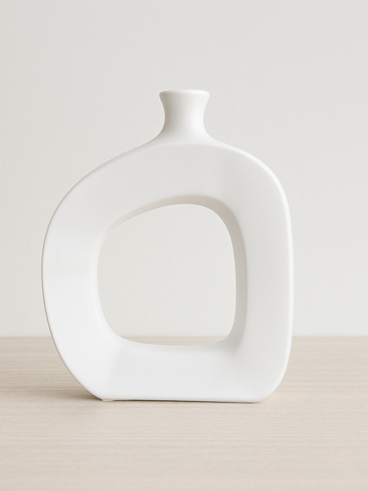 Jarrón Escultórico Abstracto Blanco – “Arco”