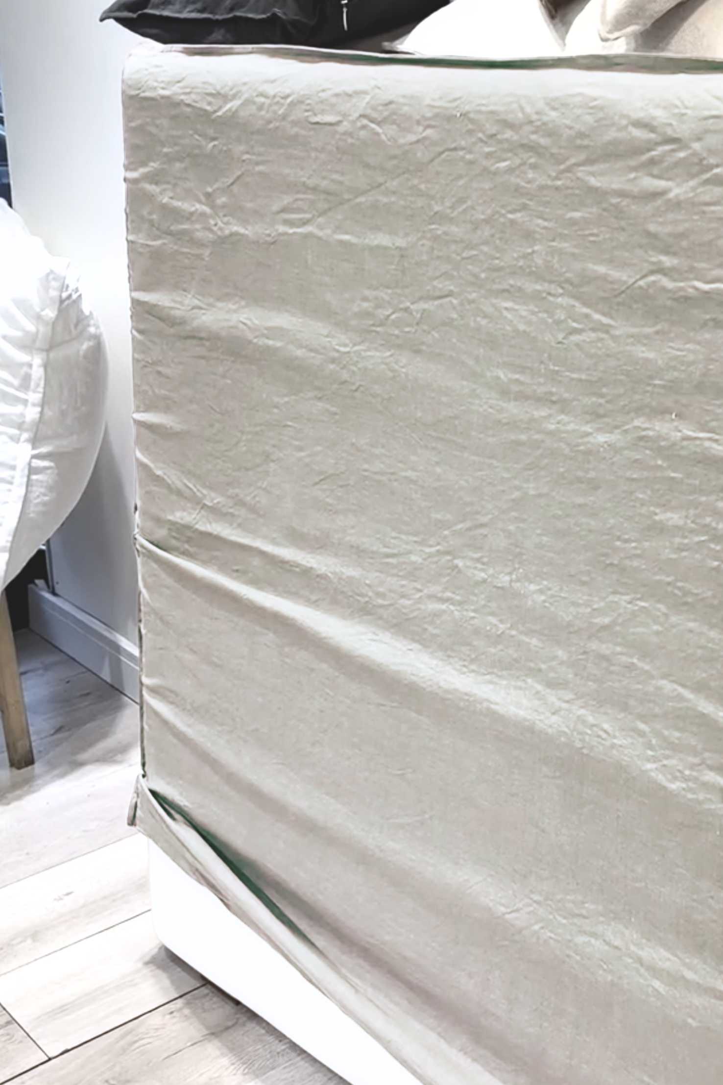 Respaldo de Cama con Funda Intercambiable  – Modelo Pestaña en Lino Francés 100% Natural