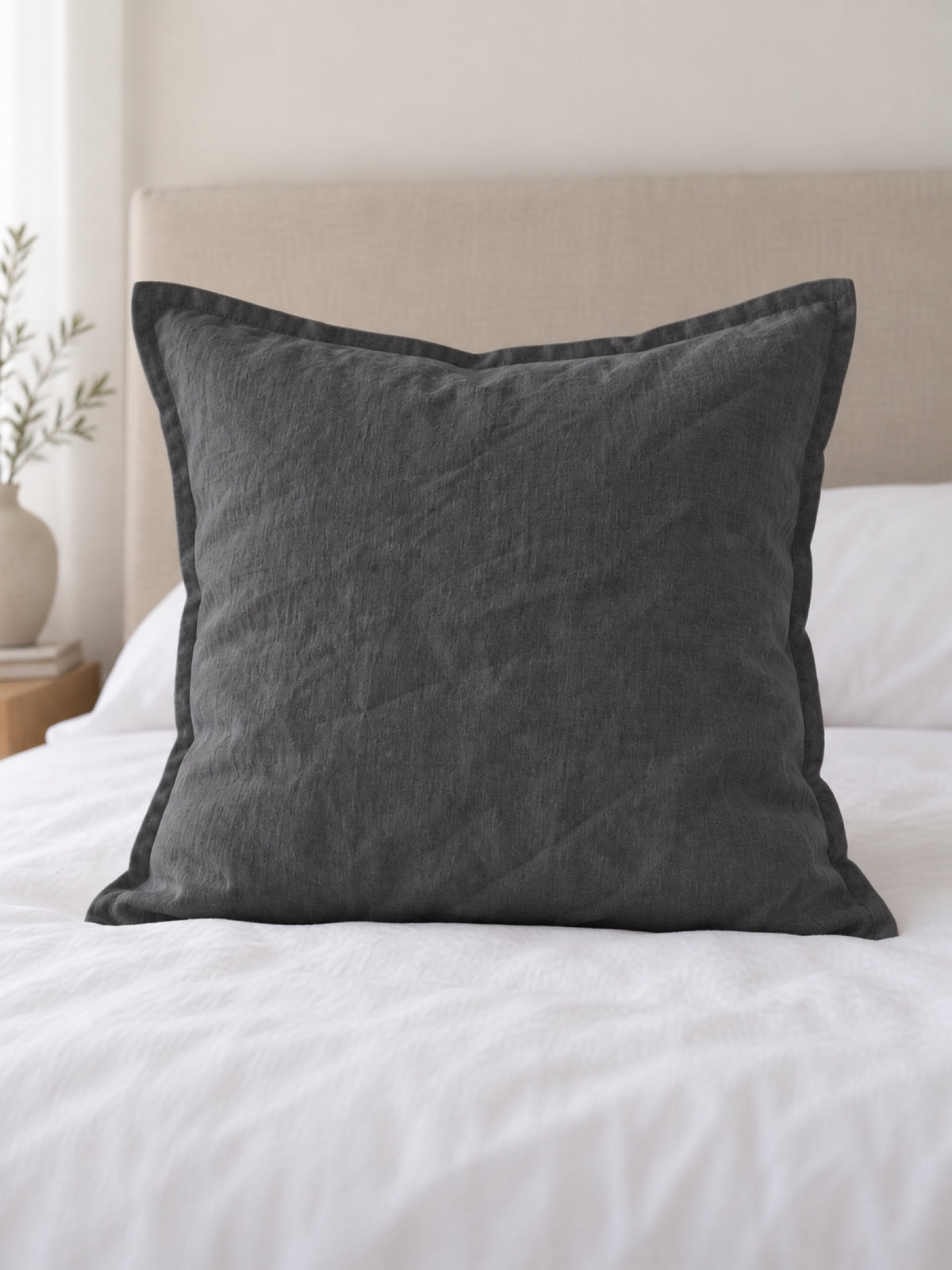 Funda de Cojín Lino Francés 100% natural Modelo Pestaña 60 x 60 cm — Gris Oscuro